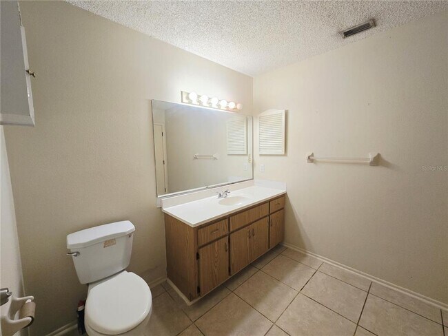 Building Photo - 6425 Drexel Dr