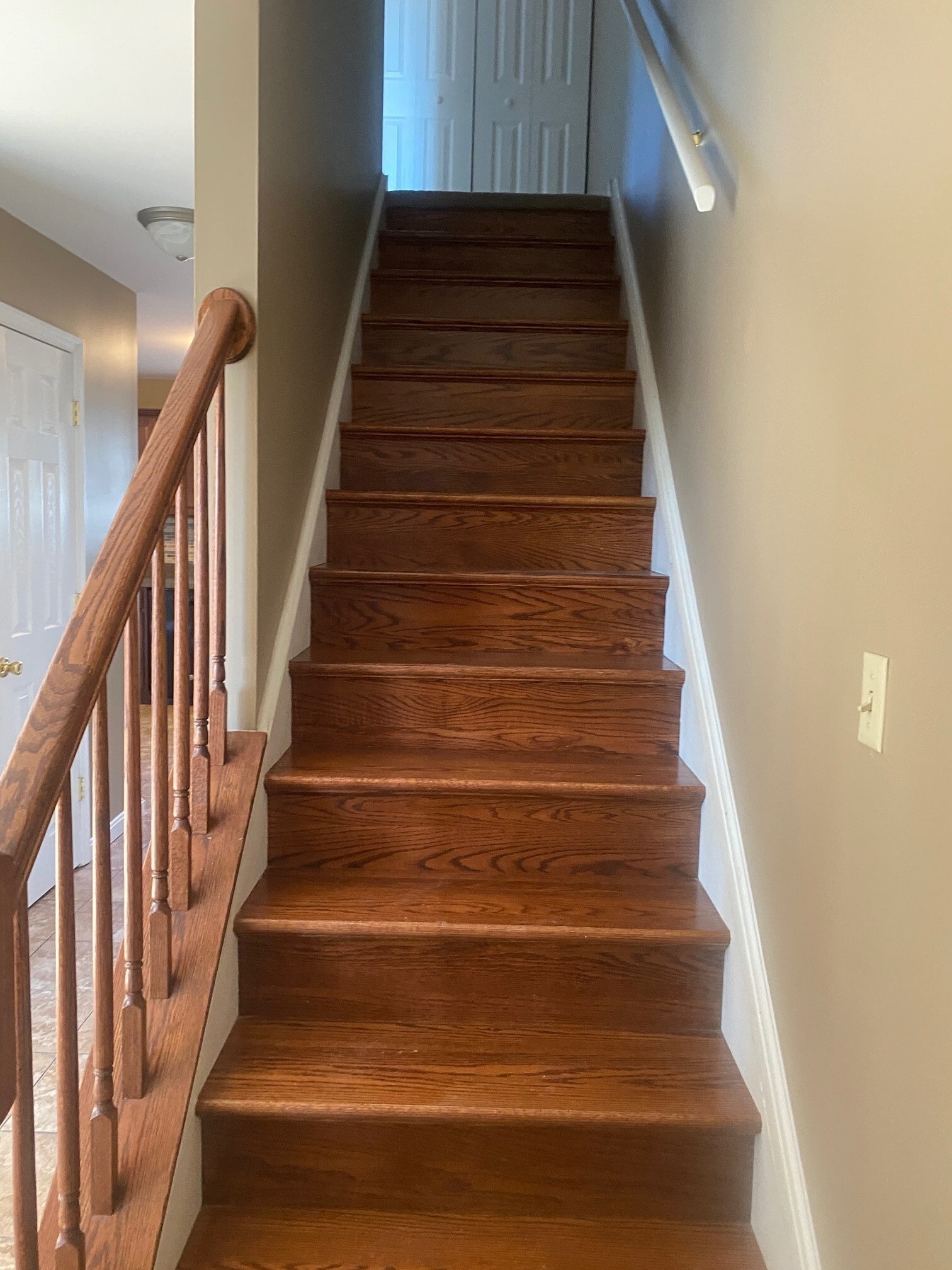 Oak Staircase - 69 Nottingham Dr