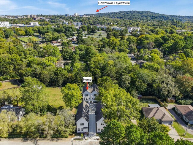 Building Photo - 1324 Van Buren Ave