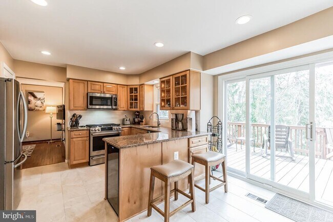 Building Photo - 8606 Etta Dr