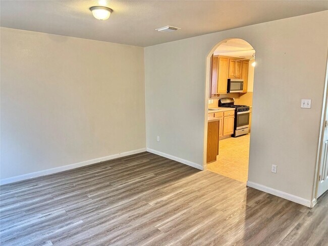 Building Photo - 18318 Madison Crossing Ln