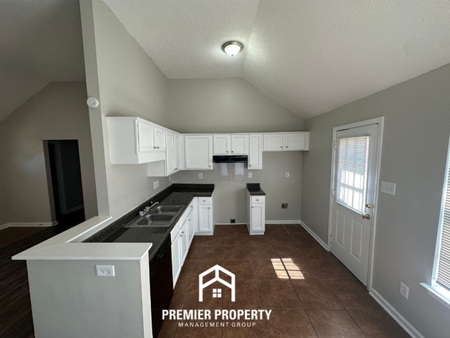 Building Photo - 4715 Lace Bark Cove