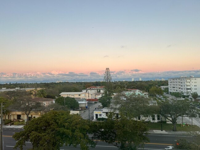 Building Photo - 1811 Jefferson St