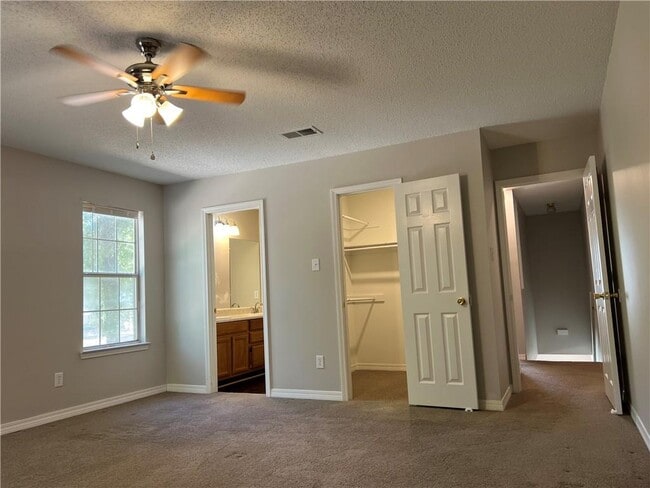 Building Photo - 132 Bayou Sara Ave