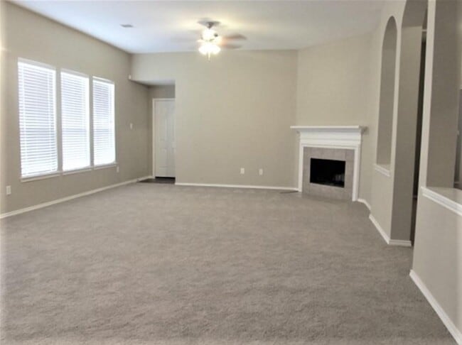 Building Photo - 9150 Sunlit Park Dr