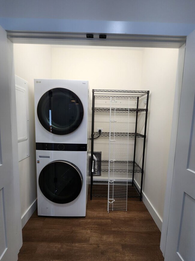 Building Photo - Swannanoa Rental