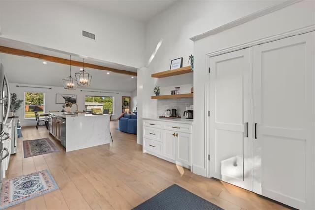 Building Photo - 315 Easton Rd