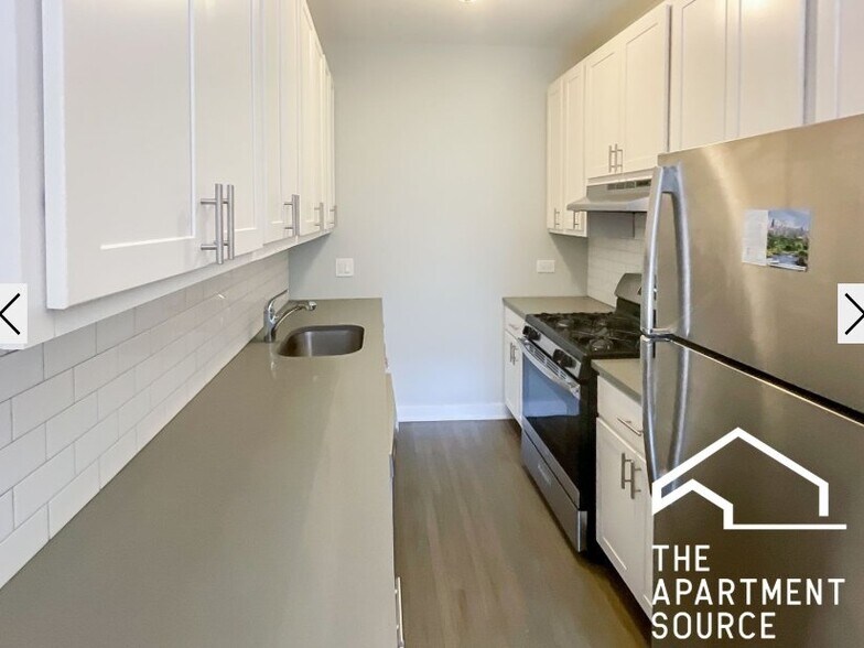 Building Photo - 432 W Surf St