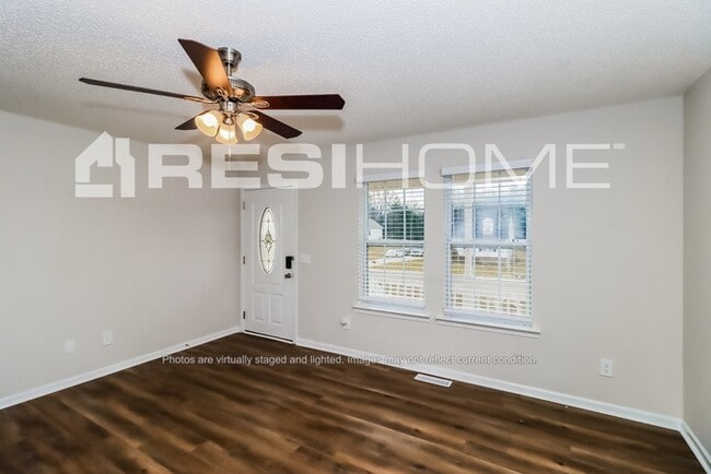 Building Photo - 239 Periwinkle St