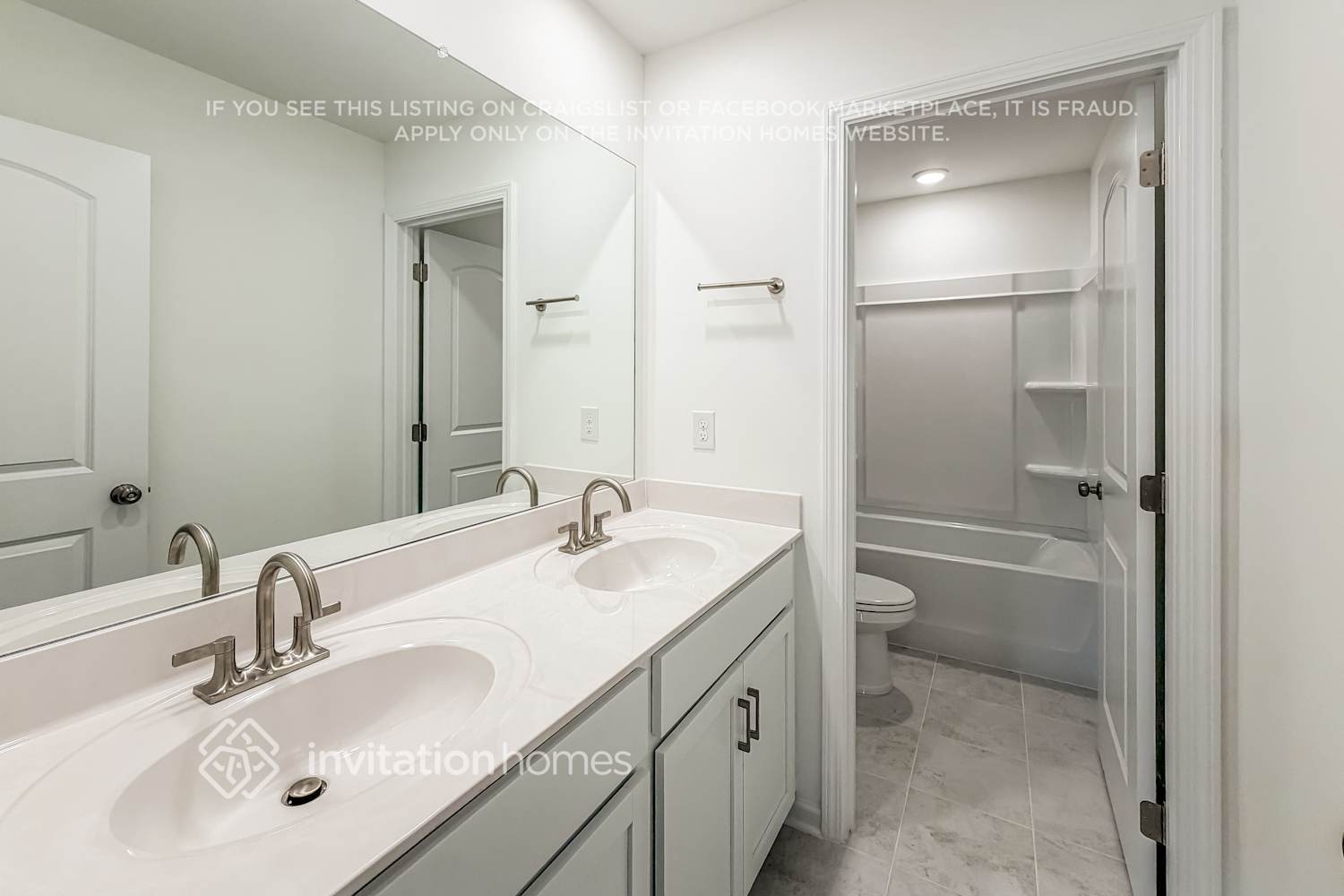 Building Photo - 263 W Millbrook Dr