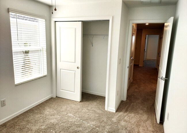 Building Photo - 2403 Paravane Wy