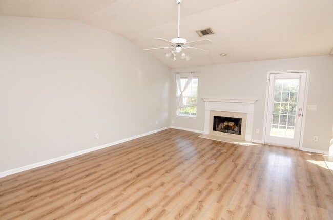 Building Photo - 1912 Portview Dr