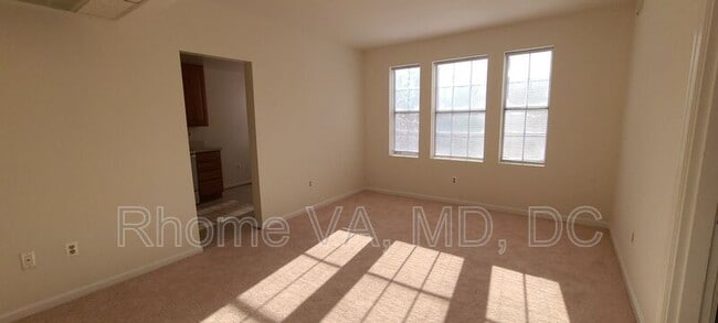 Building Photo - 1811 Key Blvd