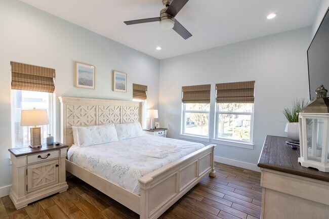 Building Photo - 16511 John Davis Rd