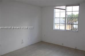 Building Photo - 2 br, 1 bath Condo - DEVONAIRE