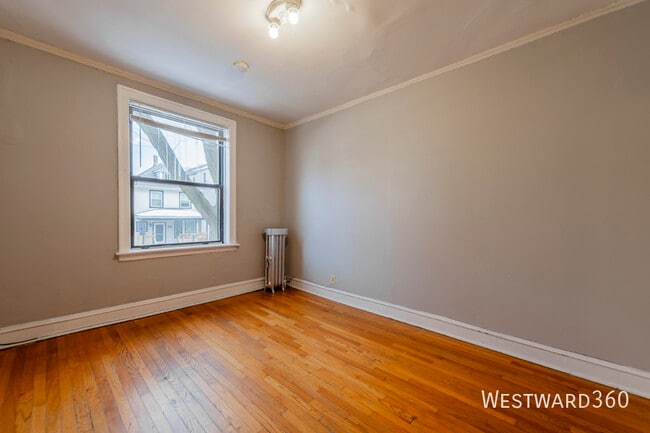 Building Photo - 6038 N Hermitage-1