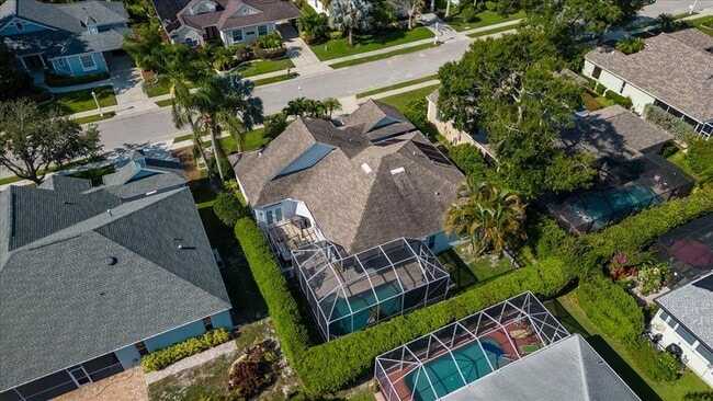 Building Photo - 4615 4th Ave Dr E