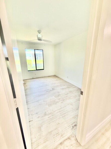 Building Photo - 3594 Alder Dr
