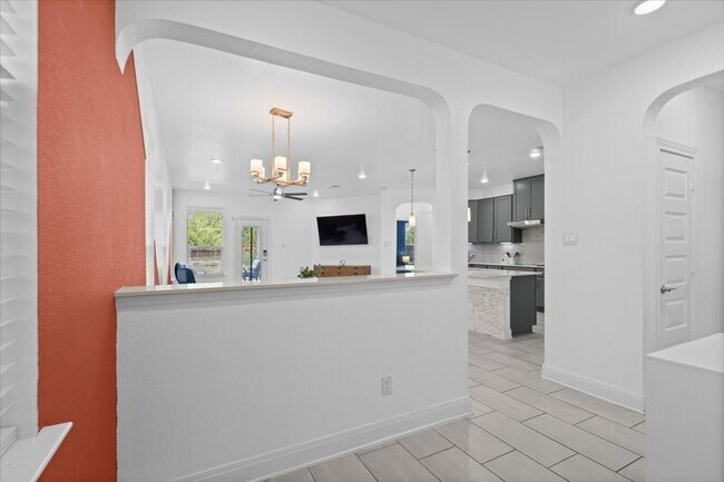 Building Photo - 17004 Gibbons Path