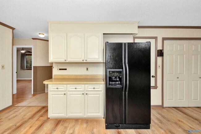 Building Photo - 286 Springhill Rd NW