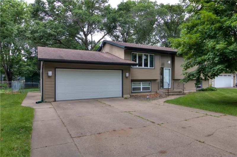 Primary Photo - 3138 Comet Ave