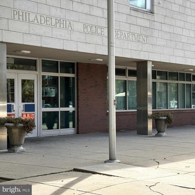 Building Photo - 2246 S Bucknell St