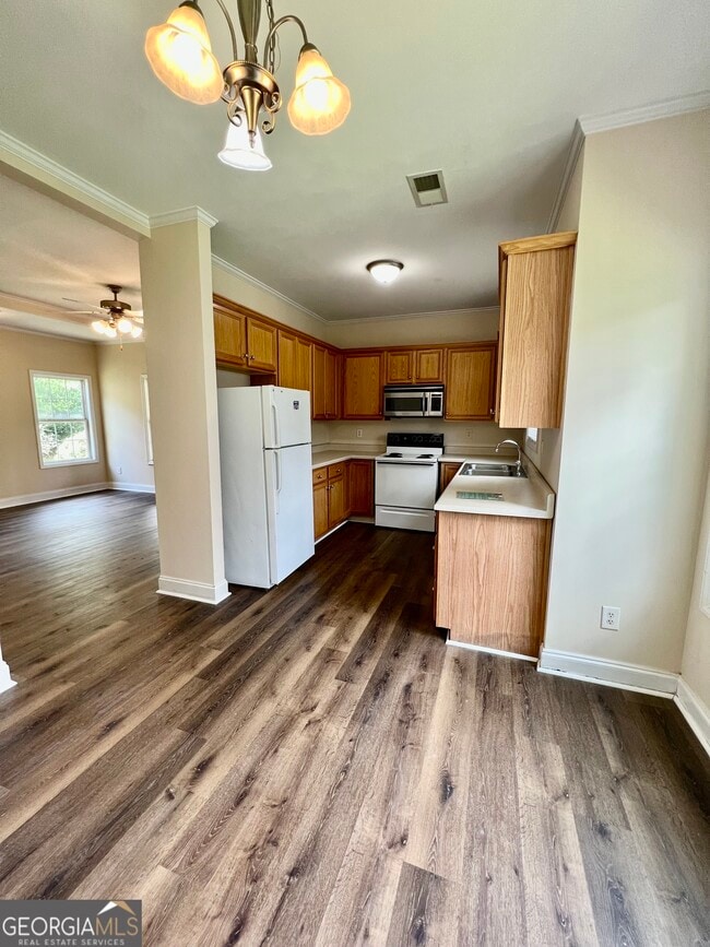 Building Photo - 160 Trail Creek St