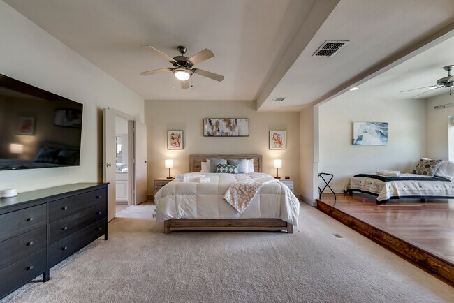 Building Photo - 2718 Floyd St