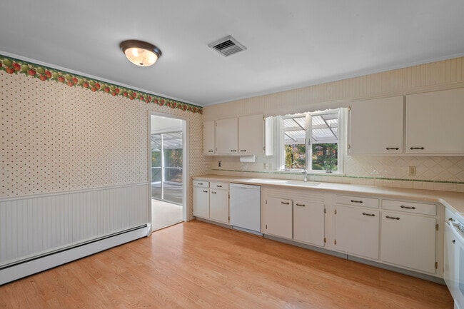 Building Photo - 3 Parsell Ln