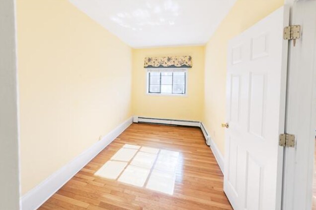 Building Photo - 517 Beacon St