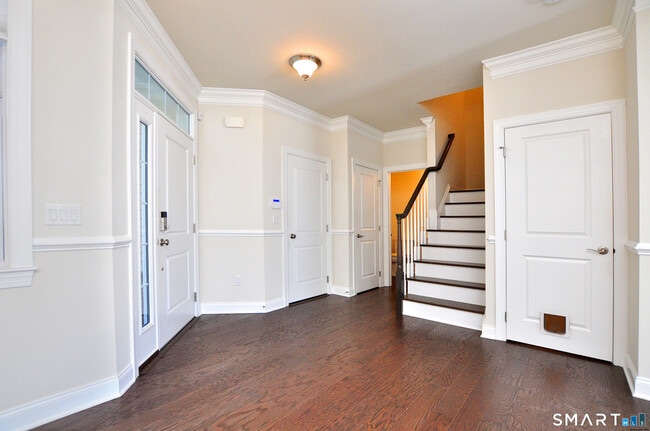 Building Photo - 149 Ridgewood Dr