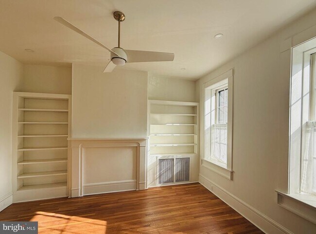 Building Photo - 46 York St