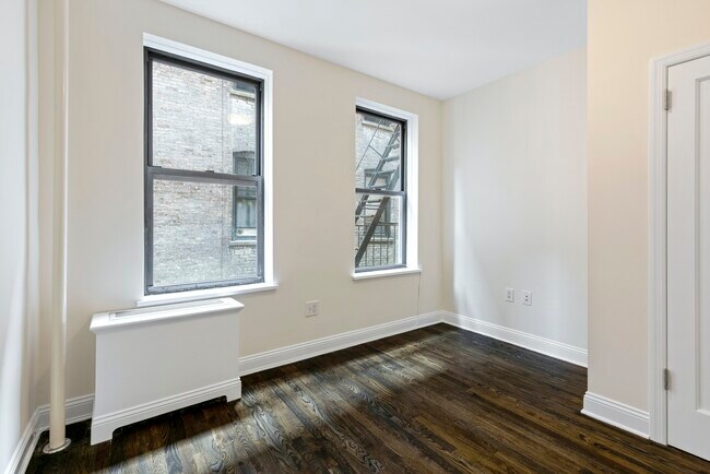 Building Photo - 211 W 102nd St