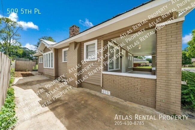 Building Photo - 509 5th St