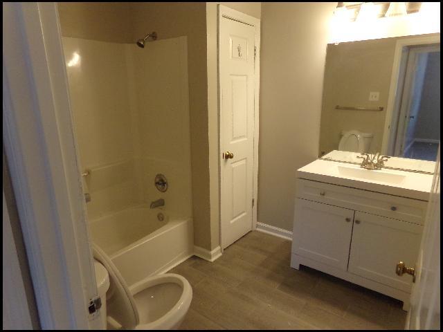 Building Photo - 1807 Sanford Dr