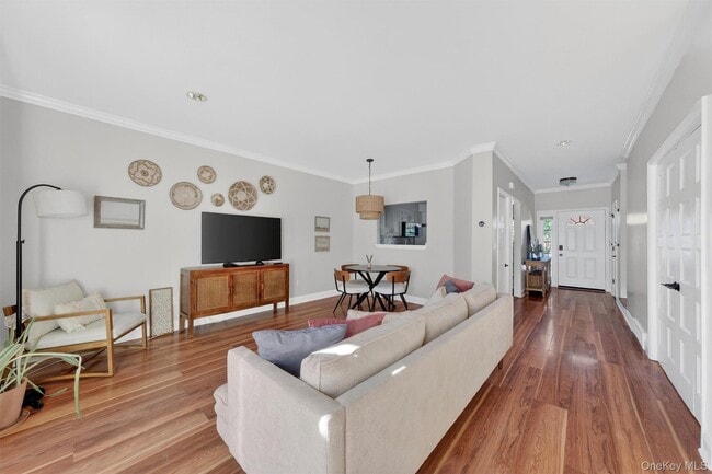 Building Photo - 90 Roundtree Ct