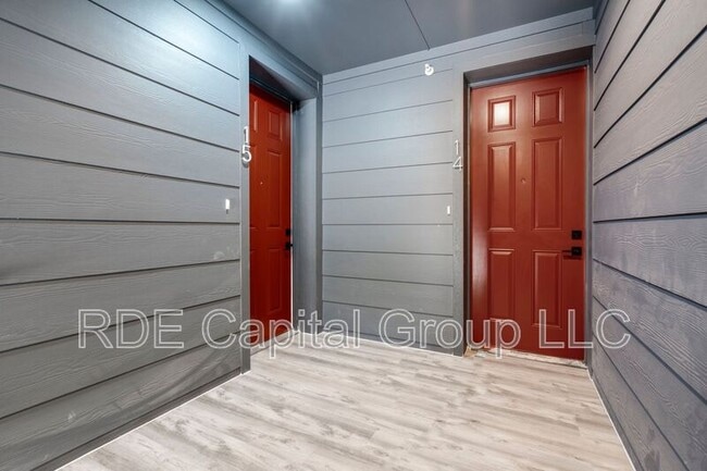 Building Photo - 948 S Corinth St Rd