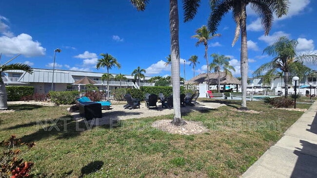 Building Photo - 6777 Winkler Rd