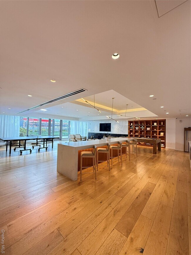 Building Photo - 138-35 39th Ave