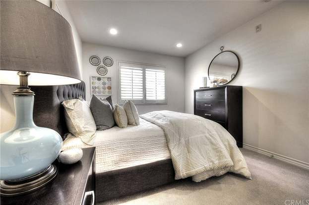 Building Photo - 31 Quartet-