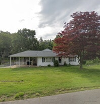Building Photo - 27 Colony Rd