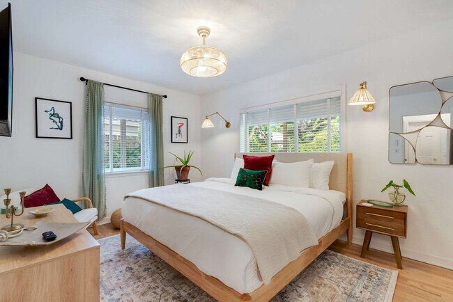 Building Photo - 4131 Lybyer Ave