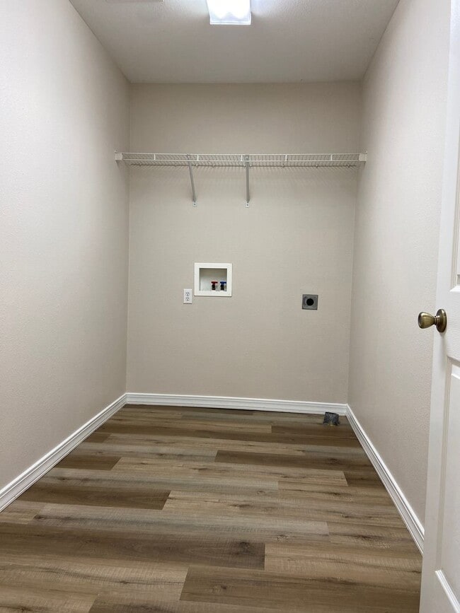 Building Photo - Single-Family Home in Evergreen Ridge, Hollister