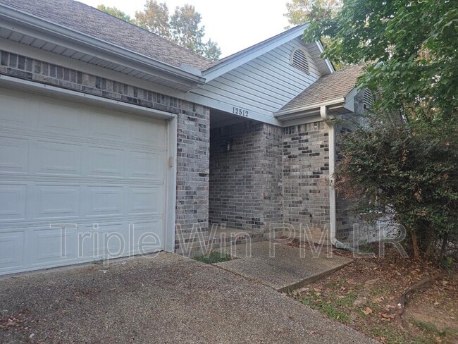 Building Photo - 12512 Woodbury Dr