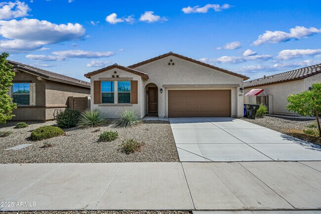 Primary Photo - 17677 W Country Club Terrace