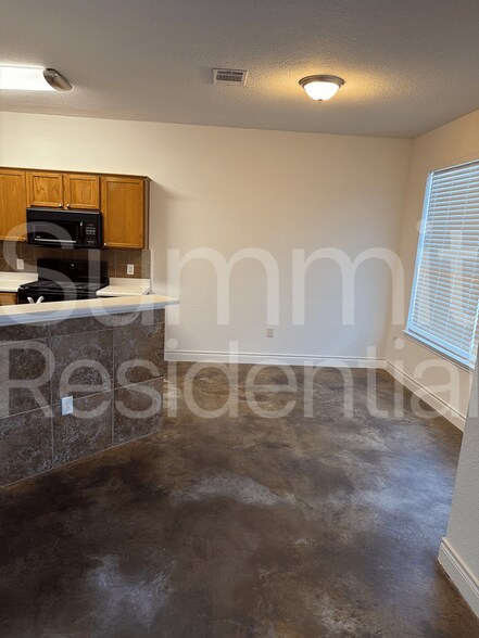 Building Photo - 190 Prairie Springs Loop