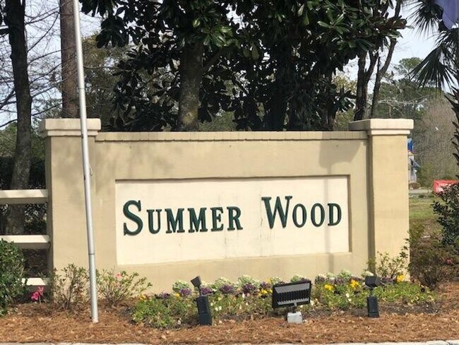 Building Photo - 2 Bedroom 2.5 Bath Townhome in Summer Wood!