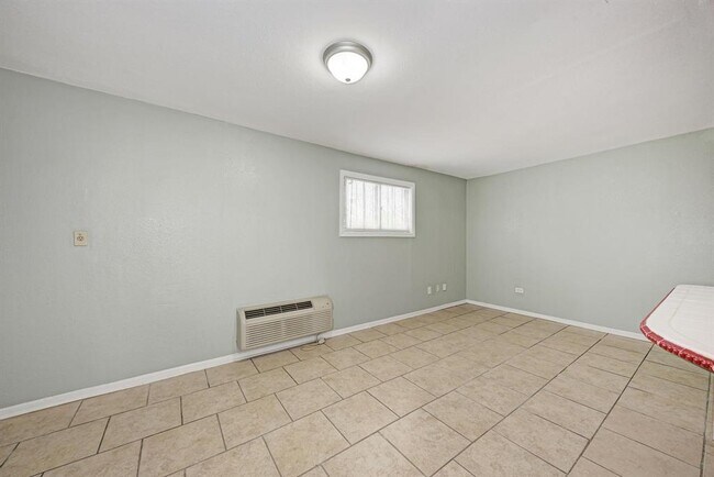 Building Photo - 4701 Bandera Rd