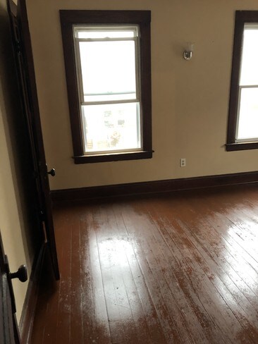 Building Photo - 28 Hartford Ave