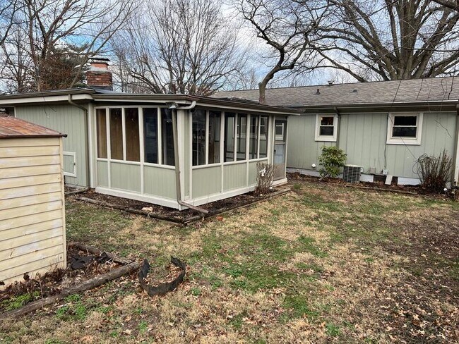 Building Photo - 2129 S Delaware Ave